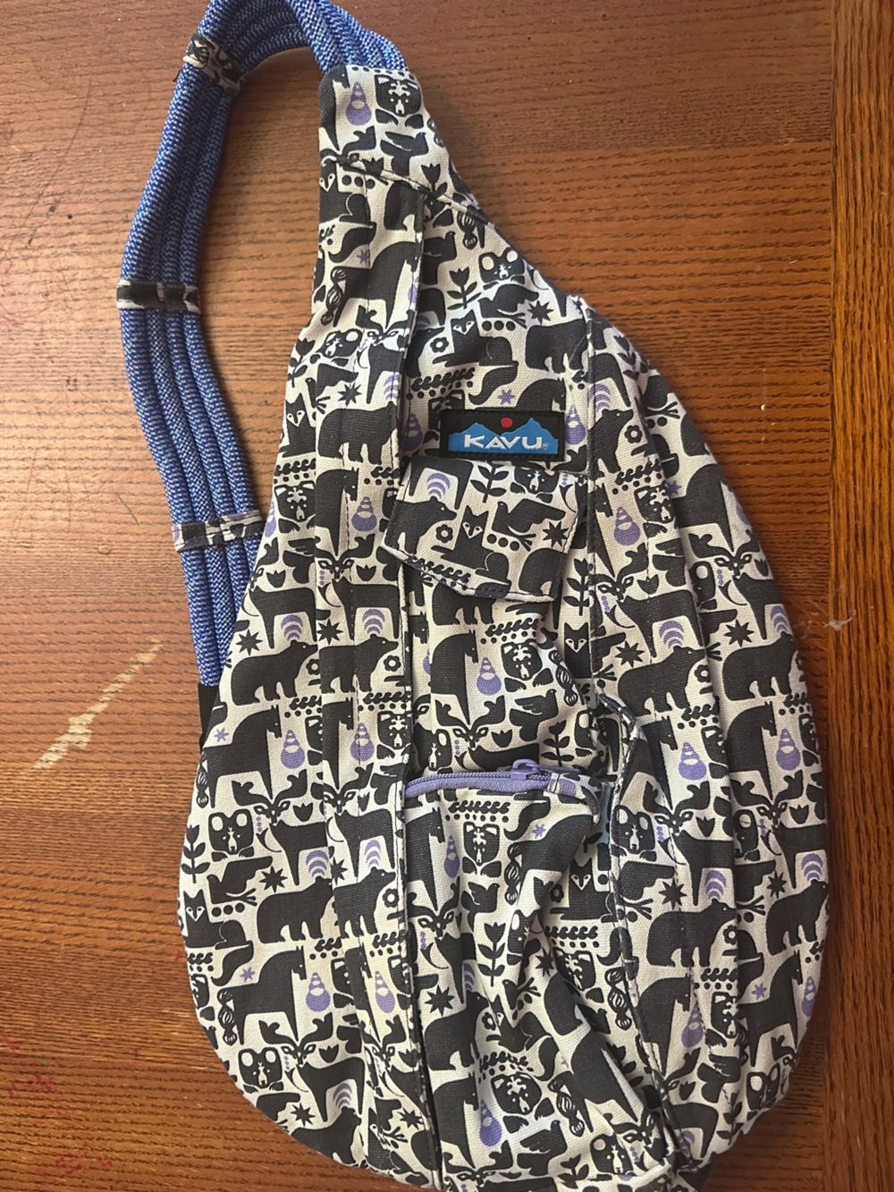 Kavu Black & Lavender Cozy Critters Print Rope Sling Crossbody Bag